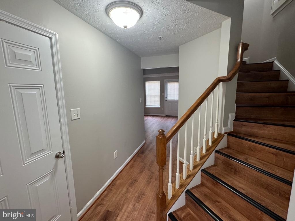 801 Oriole Ave - Photo 3