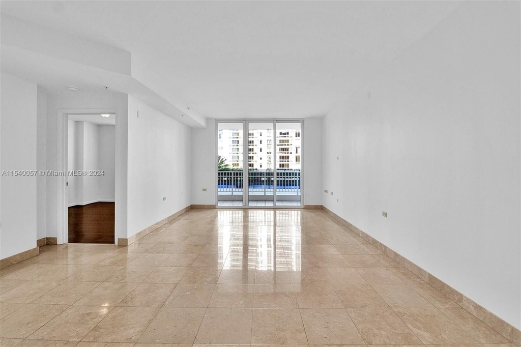 801 Brickell Key Blvd - Photo 19