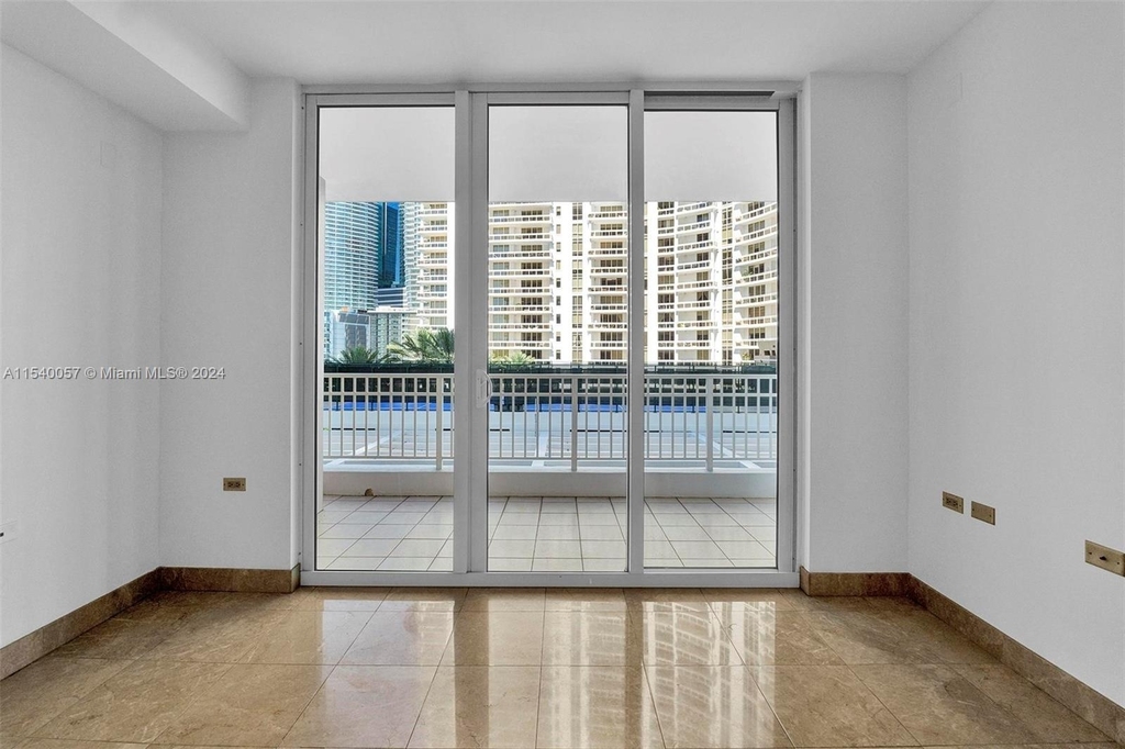 801 Brickell Key Blvd - Photo 23