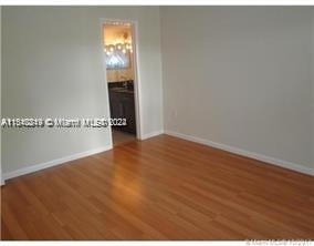 1021 Mockingbird Ln - Photo 3