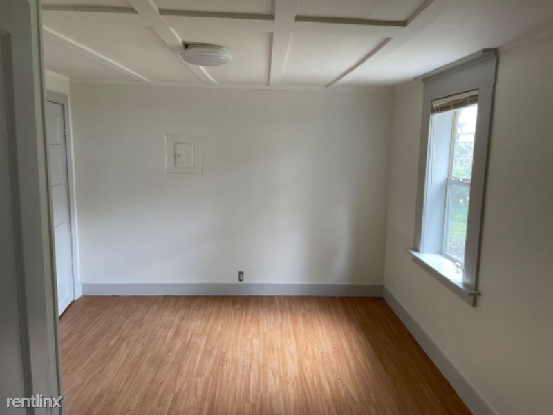 2053 Linden Ave 4 - Photo 4