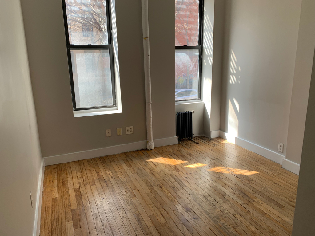 405 East 12th Street - Photo 4