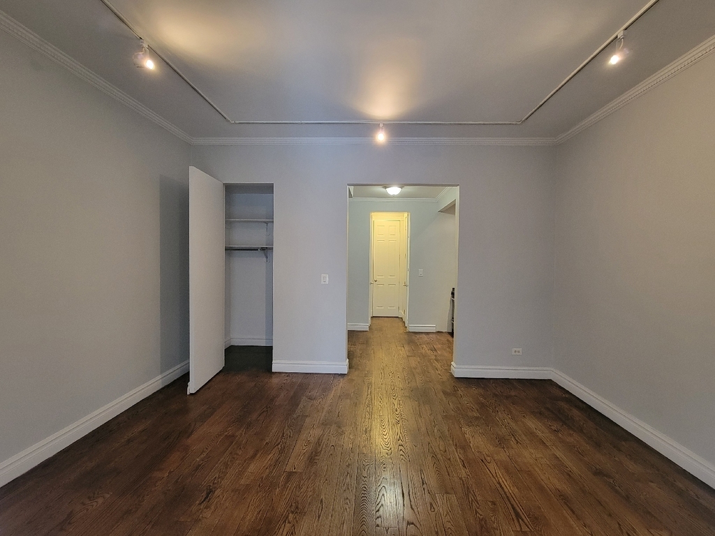 7 East 75th Street - Photo 2