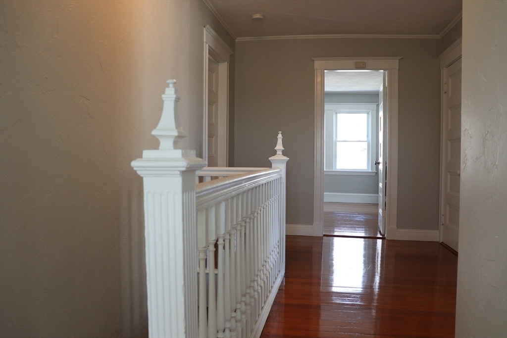 84 Brooks St - Photo 9