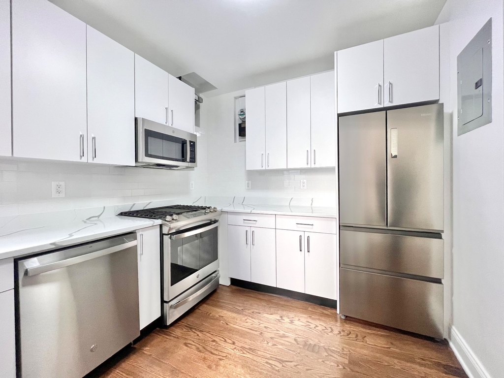 73 West 12th Street - Photo 13