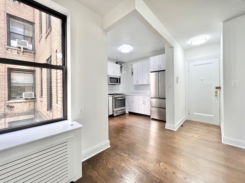 73 West 12th Street - Photo 6