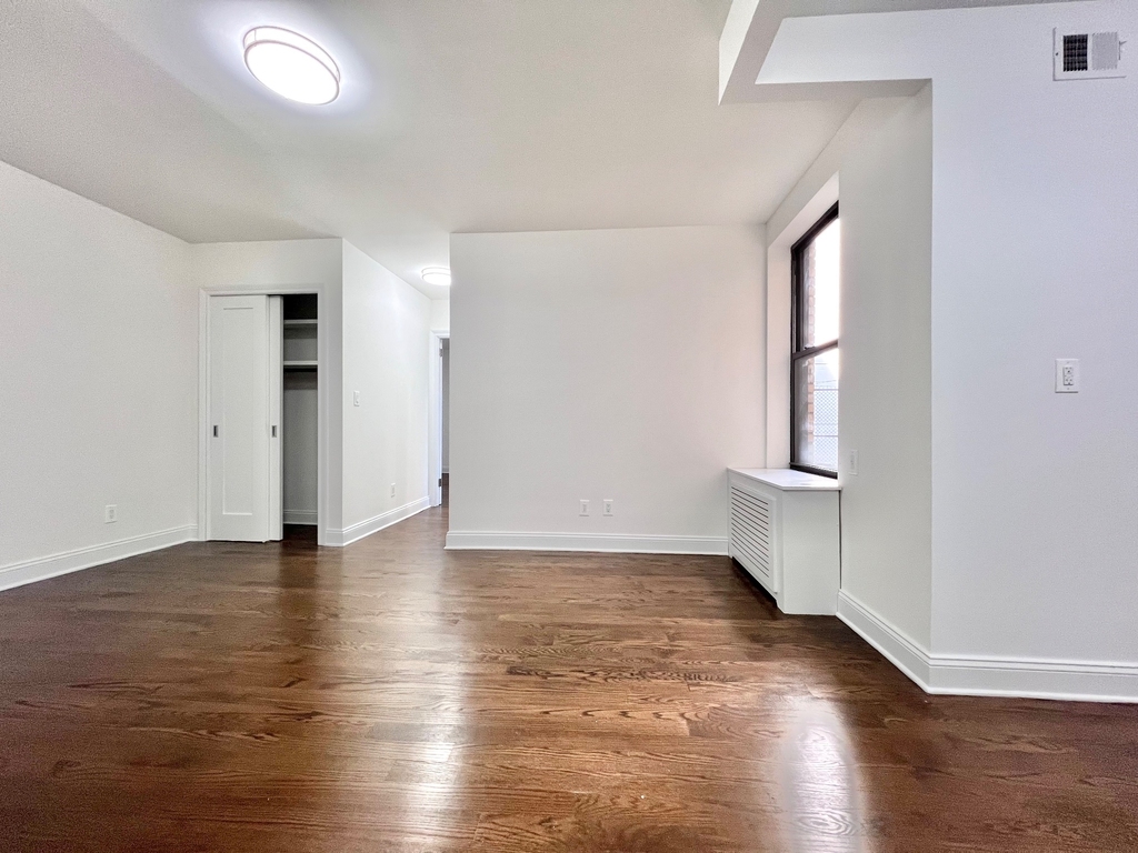 73 West 12th Street - Photo 1