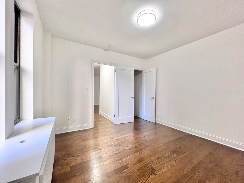 73 West 12th Street - Photo 11