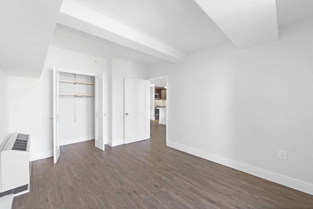 354 East 91st Street - Photo 4