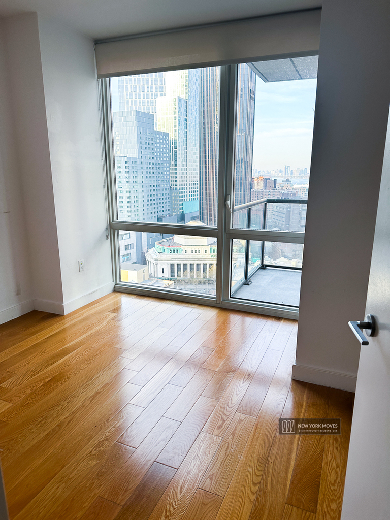 No Fee| Room W/Balcony | Downtown Brooklyn - Photo 3