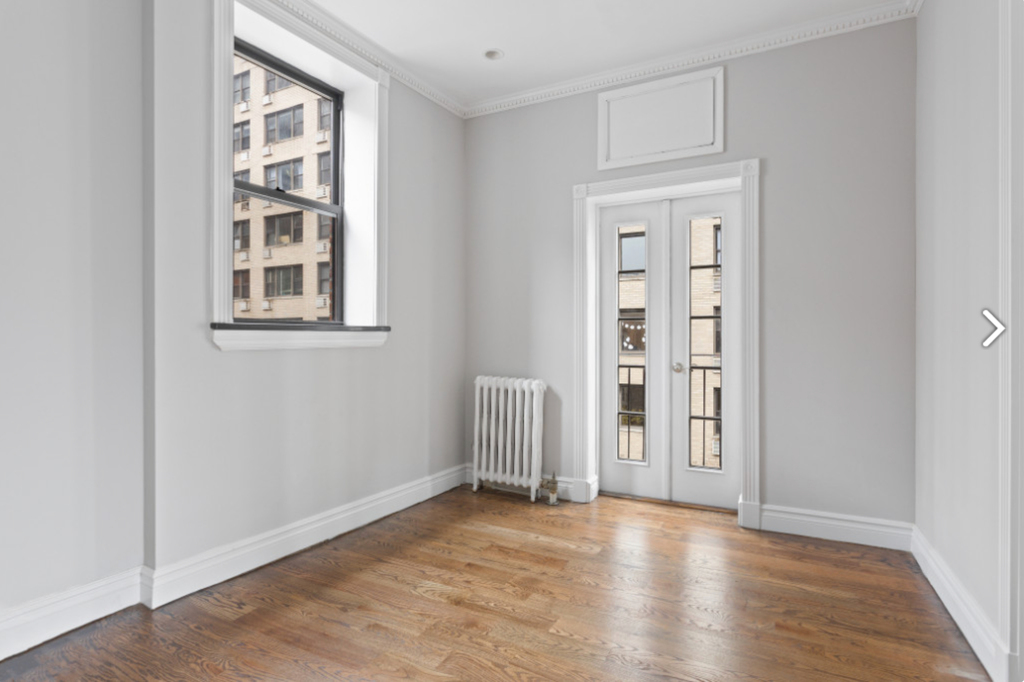 326 East 35th Street - Photo 1