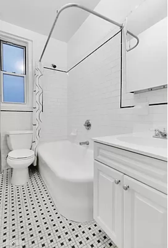 West 13th Street - Photo 4
