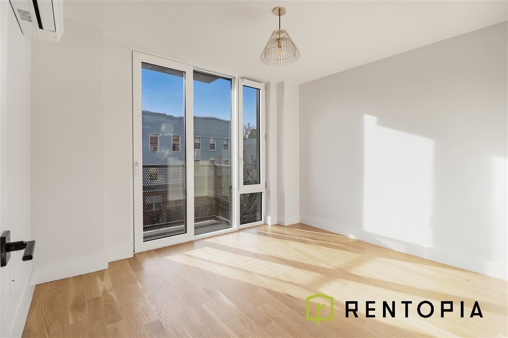 302 Graham Avenue - Photo 5
