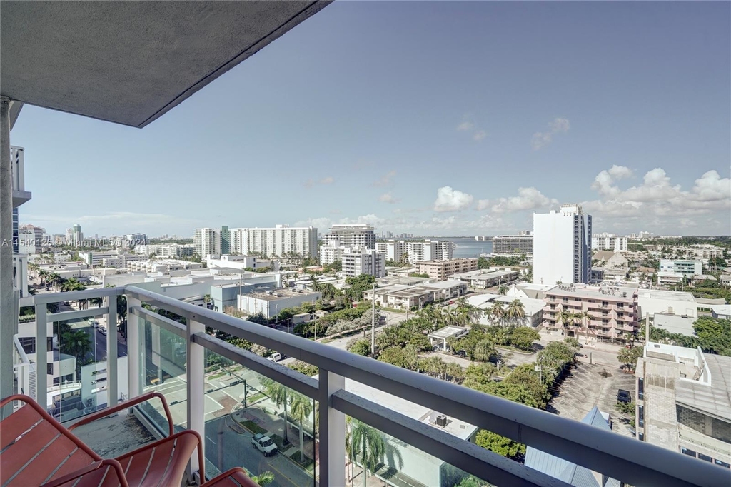 6917 Collins Ave - Photo 14