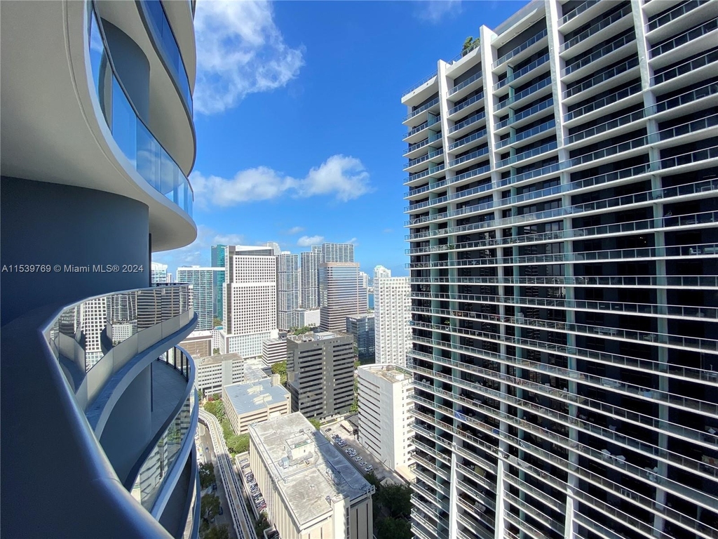 1000 Brickell Plaza - Photo 0