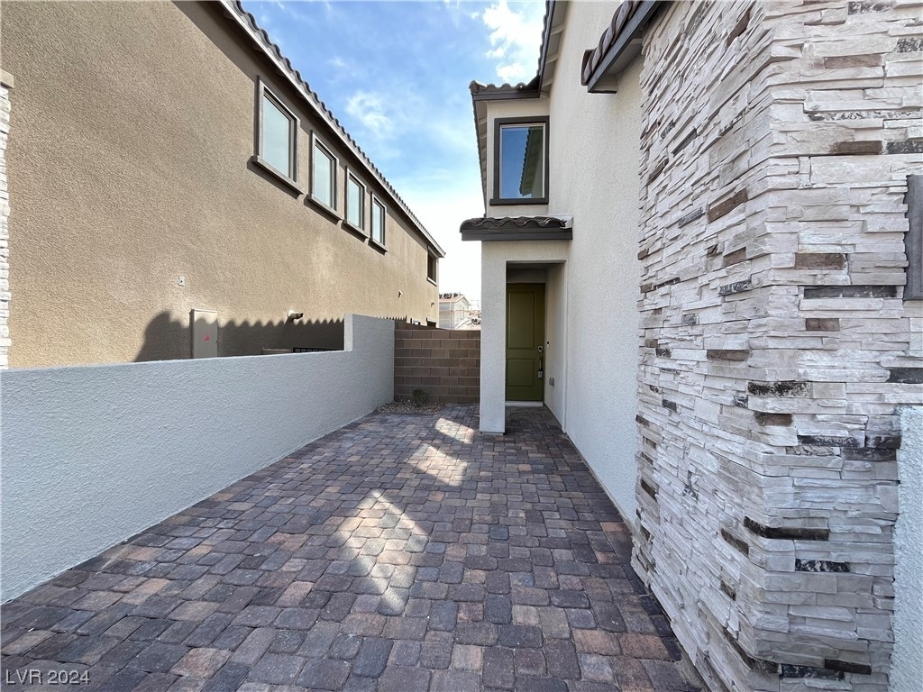 11683 Desert Hollow Avenue - Photo 19