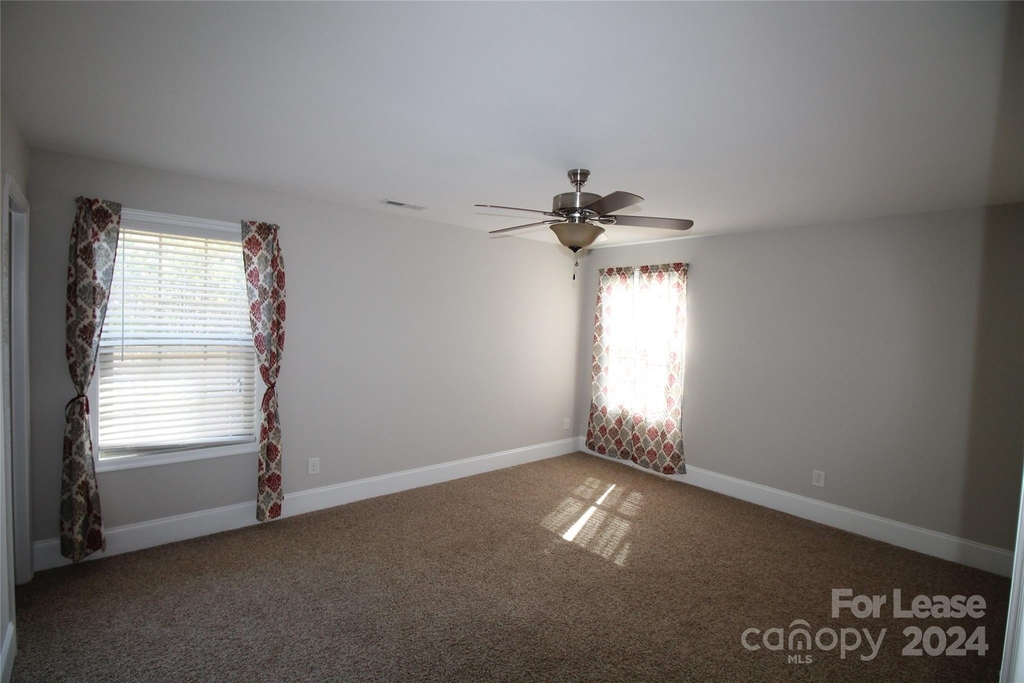 113 Bay Shore Drive - Photo 32