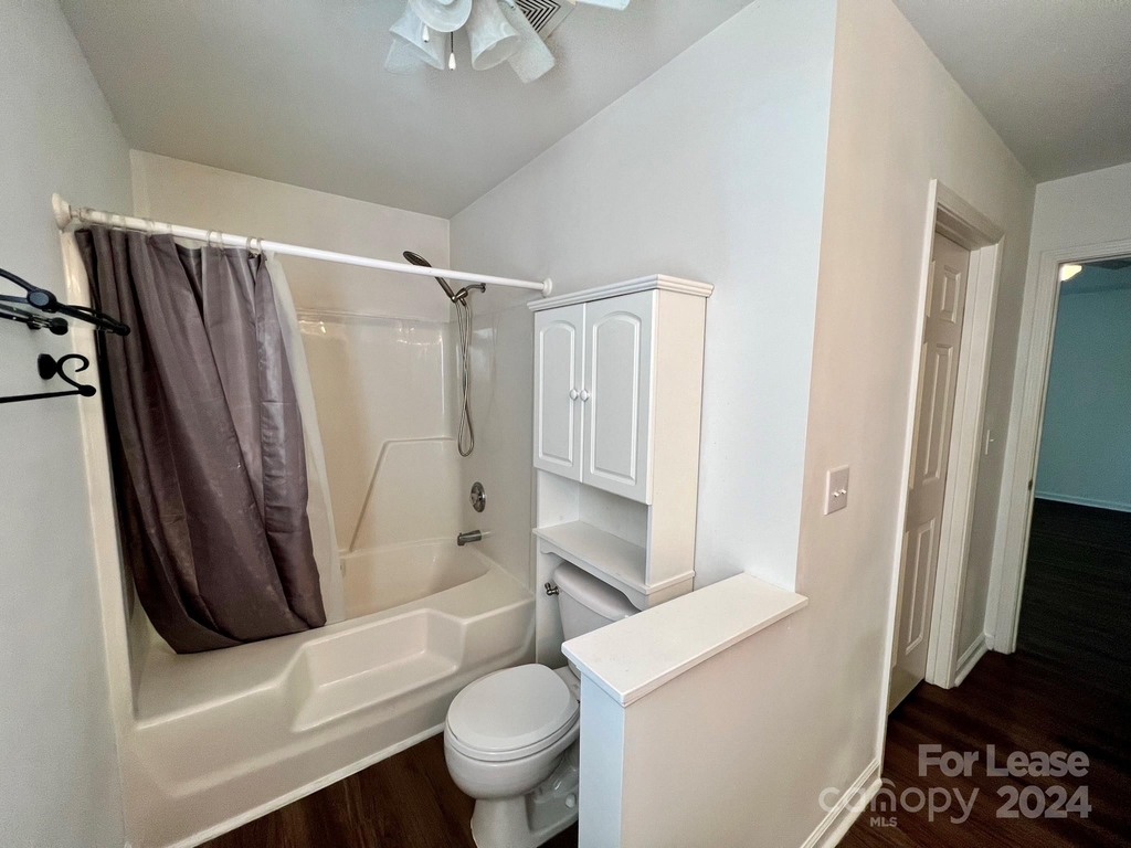 117 Endicott Court - Photo 22