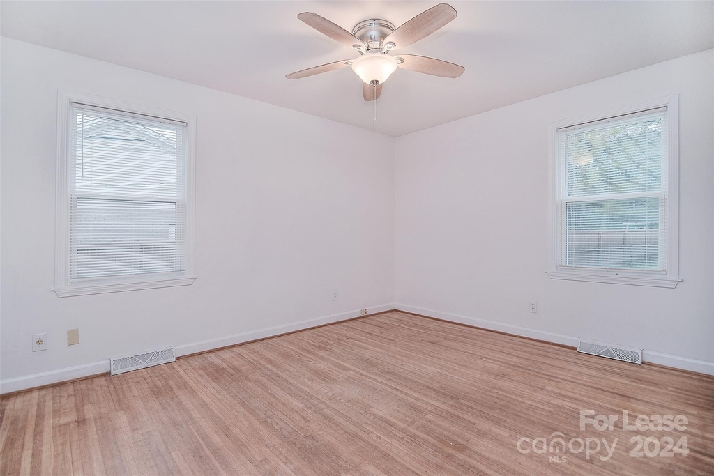 5525 Kerry Lane - Photo 22