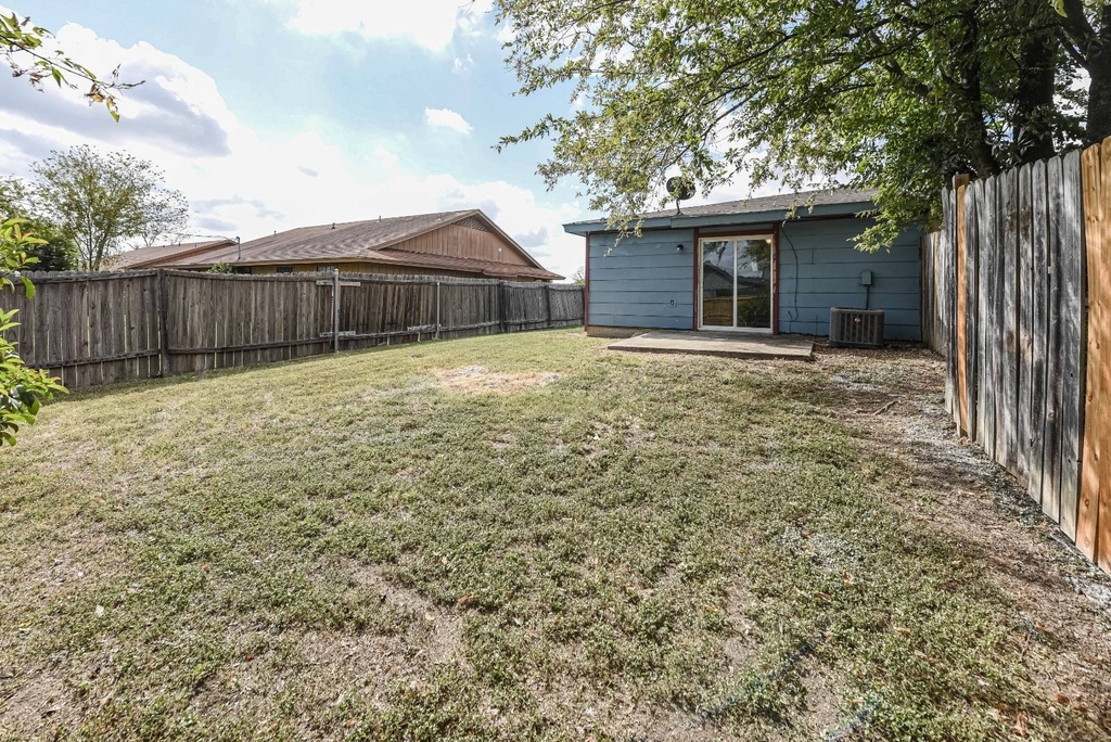 2208 Shoemaker Dr - Photo 19