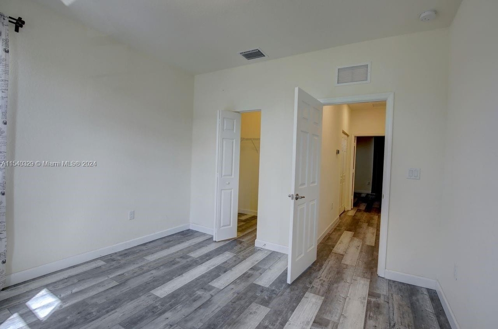 11429 Sw 248th Ter - Photo 13