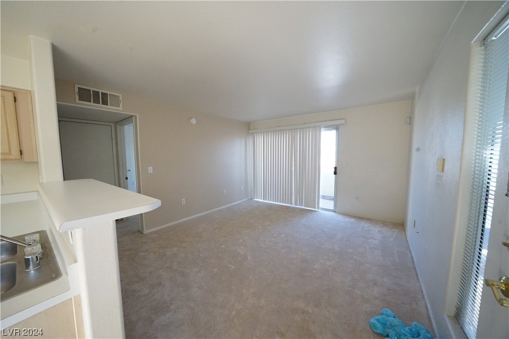 5710 E Tropicana Avenue - Photo 4