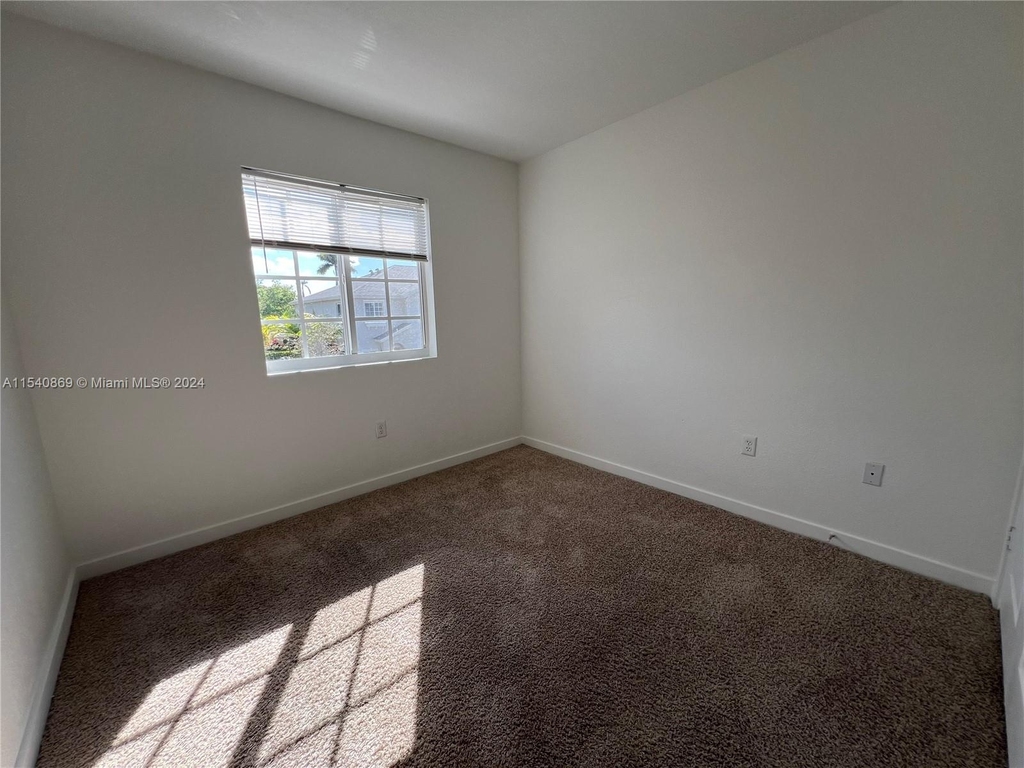 20884 Nw 9th Path - Photo 19