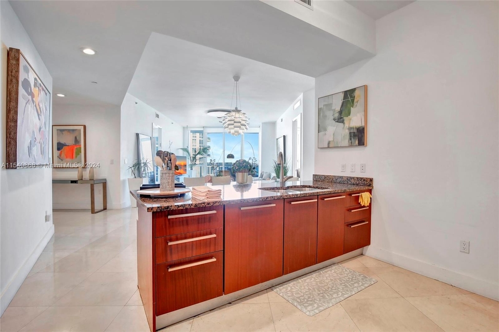 15811 Collins Ave - Photo 14