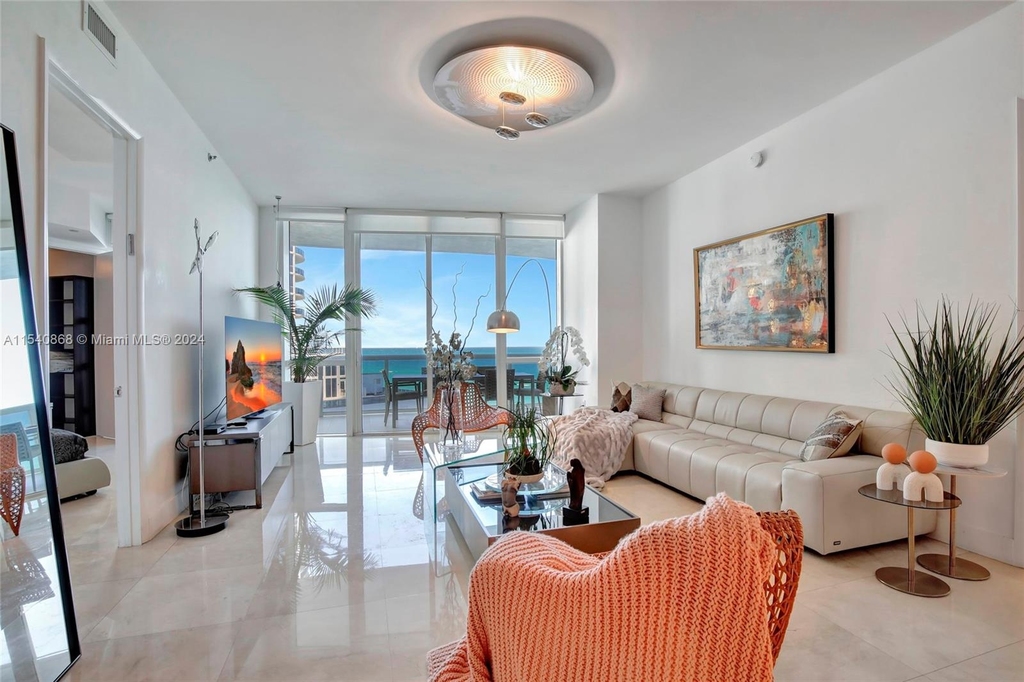 15811 Collins Ave - Photo 3