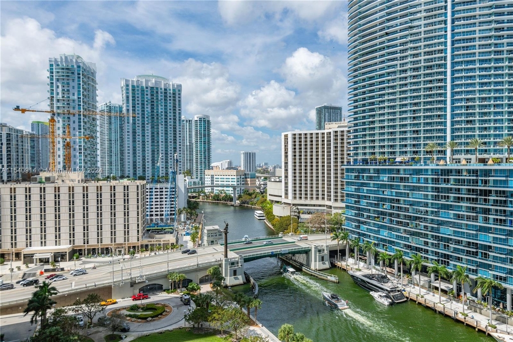 465 Brickell Ave - Photo 14