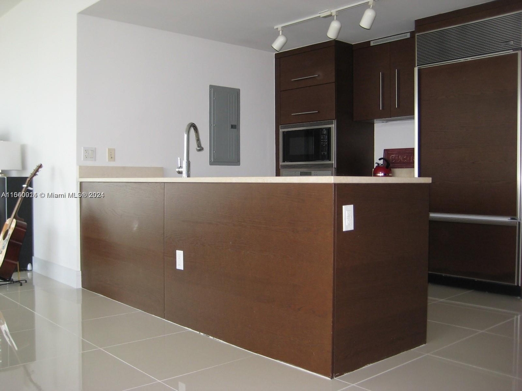 465 Brickell Ave - Photo 2