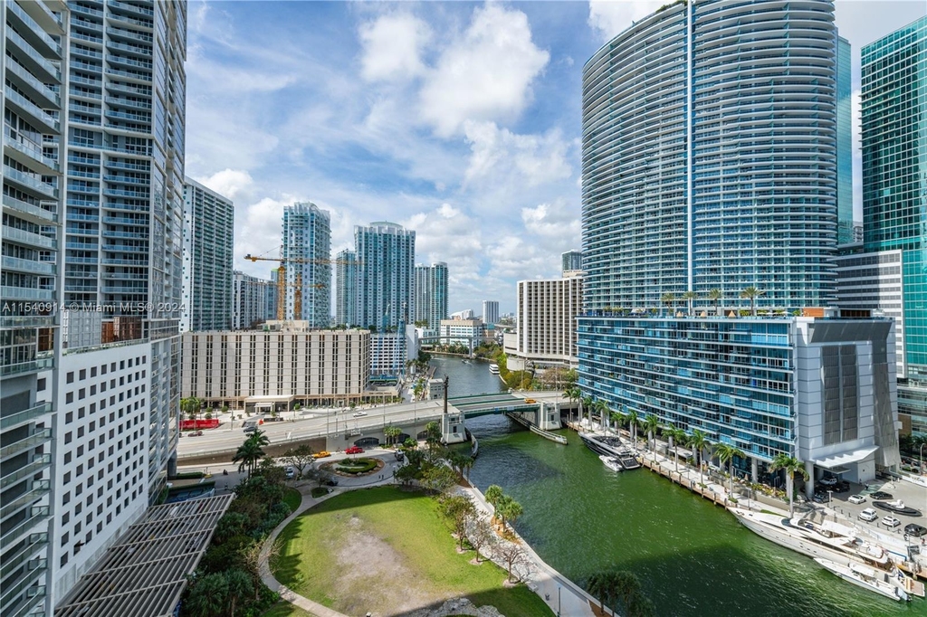 465 Brickell Ave - Photo 18