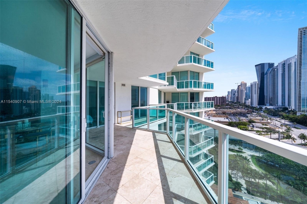 150 Sunny Isles Blvd - Photo 17