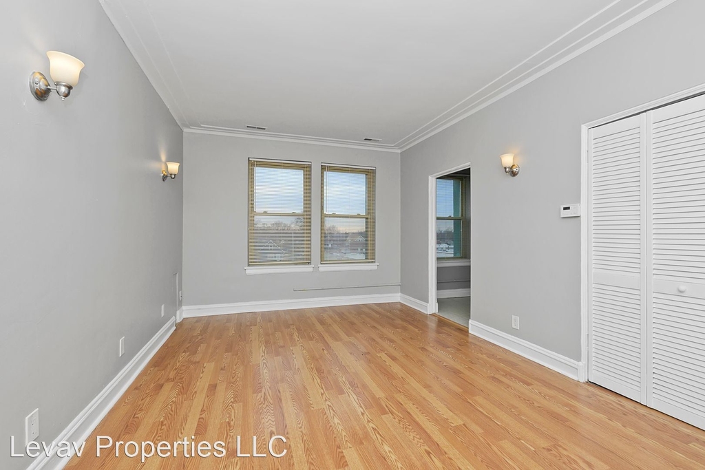 2324 W 111th St. - Photo 2