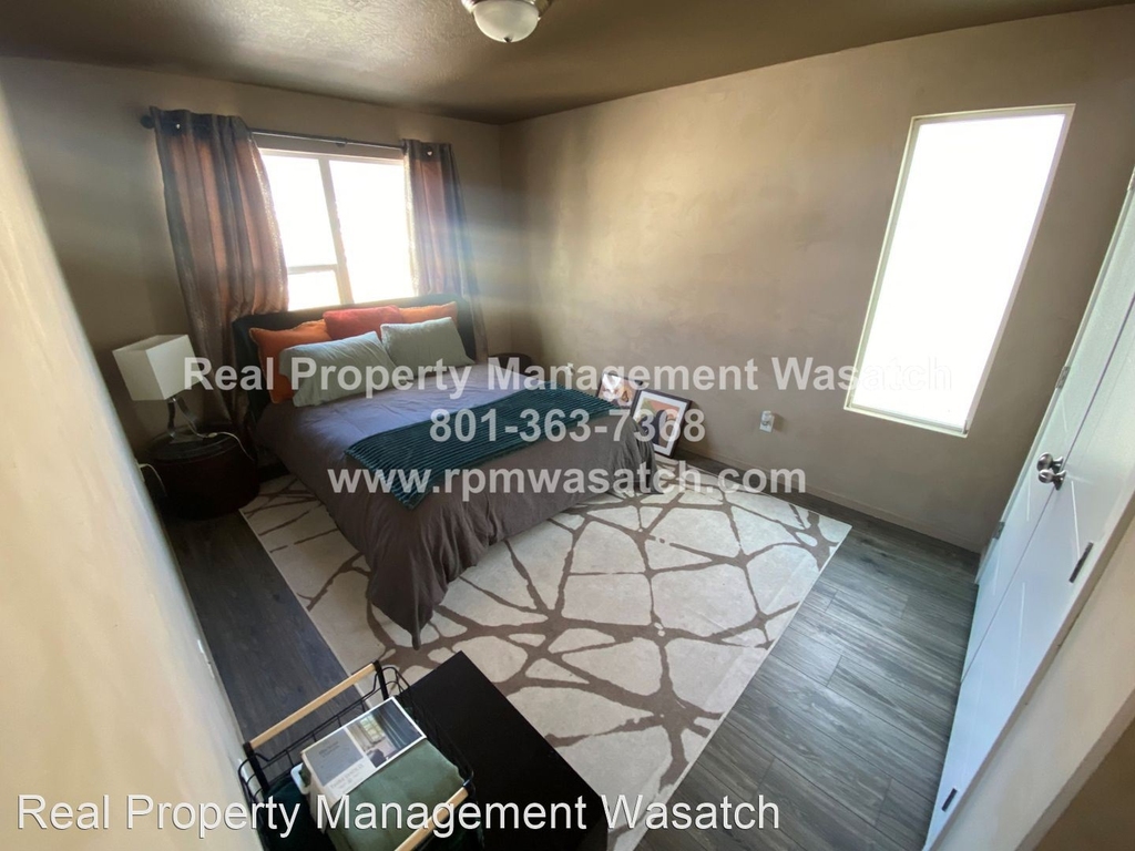 11611 Alexandria Dr - Photo 6