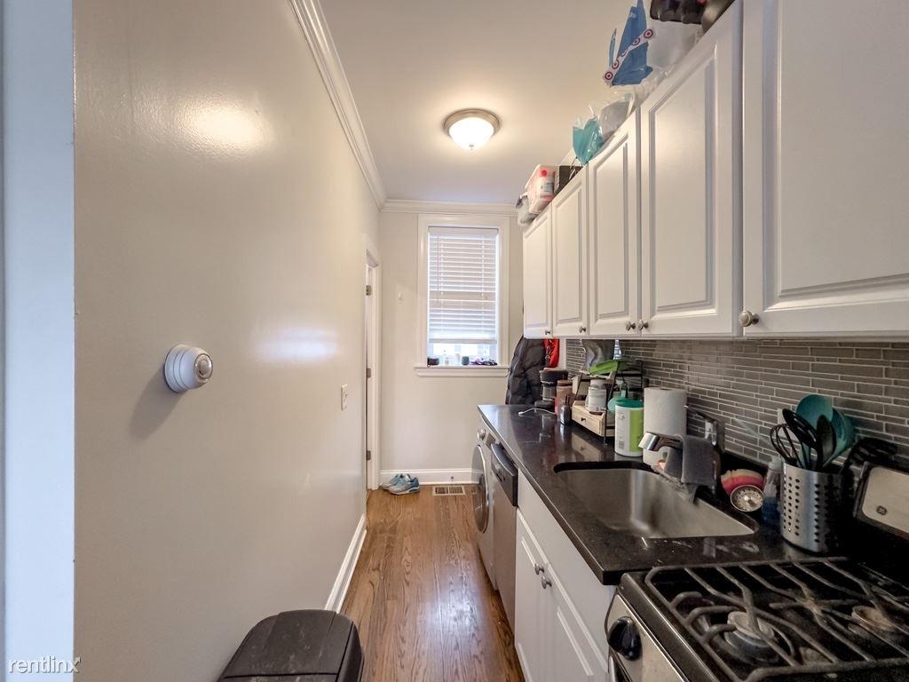 646 W. Roscoe, Unit S-4 - Photo 3