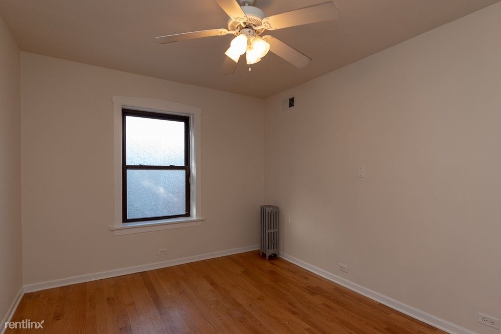 3323 N. Lakewood, Unit 8 - Photo 11