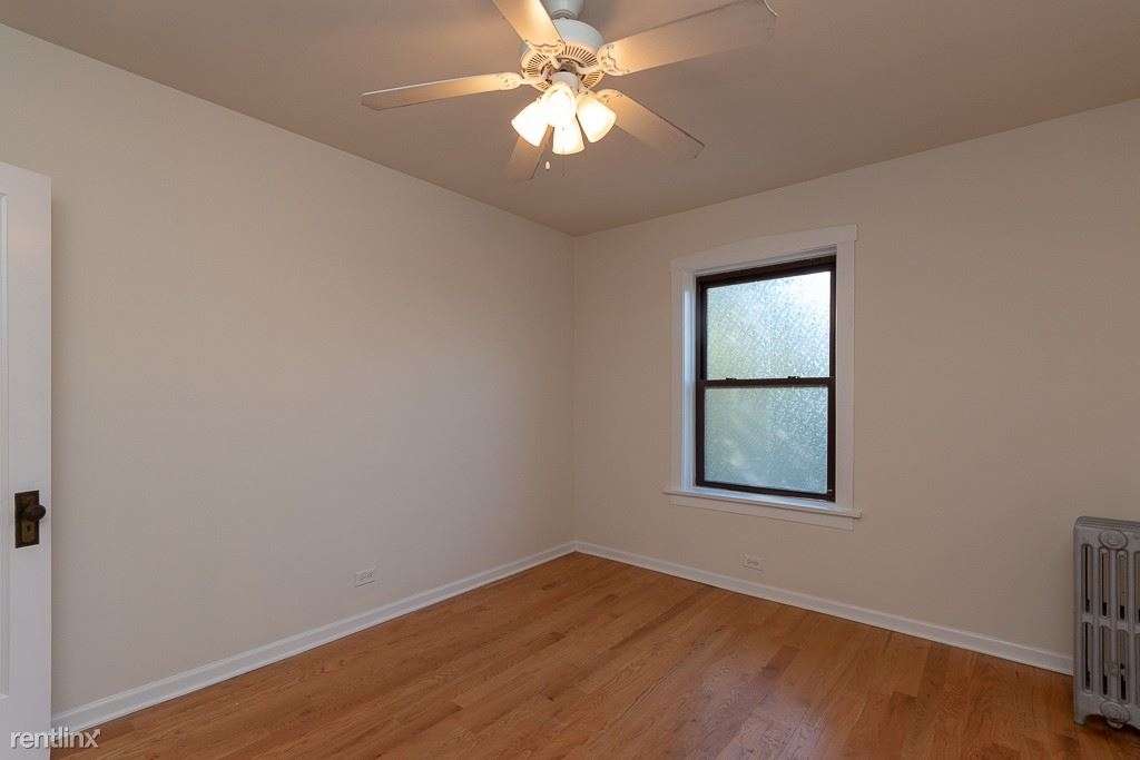 3323 N. Lakewood, Unit 8 - Photo 12