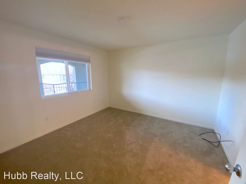 6850 Sharlands Avenue E2024 - Photo 24