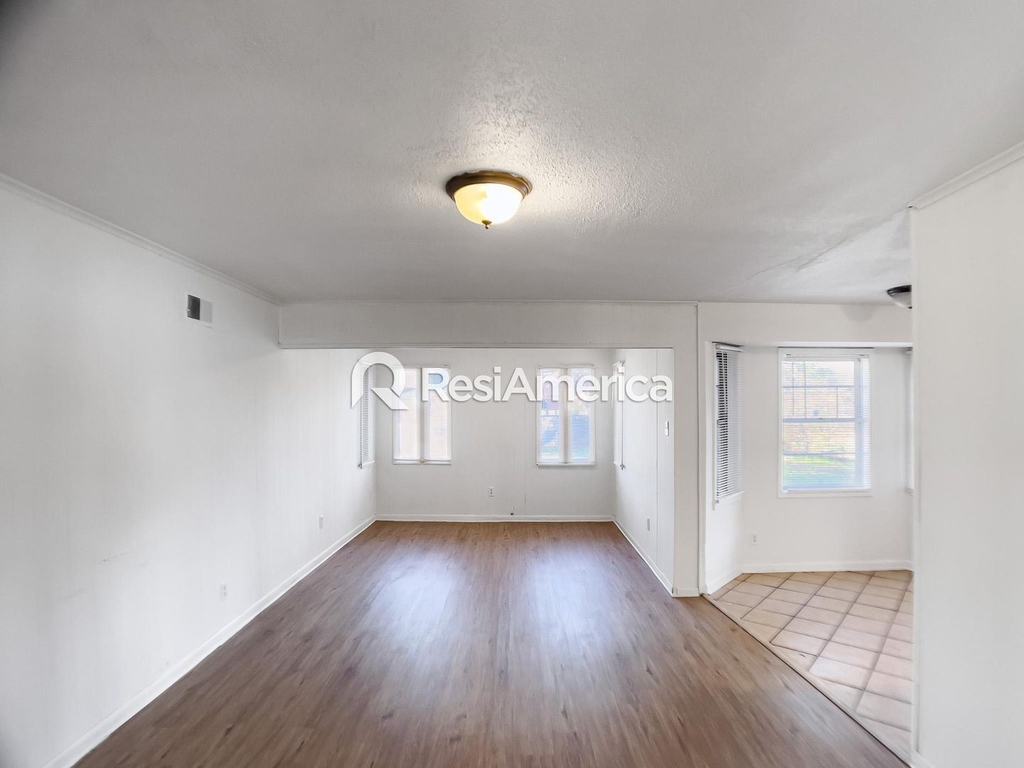 3702 Marty Street - Photo 5