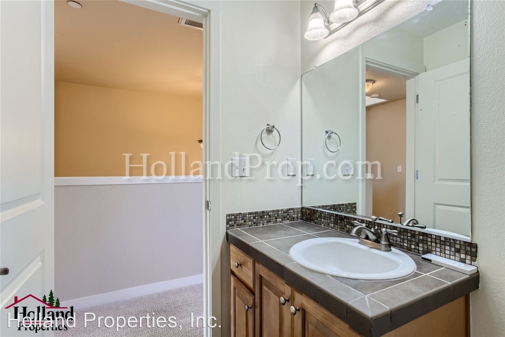 12838 Nw Clement Ln - Photo 15