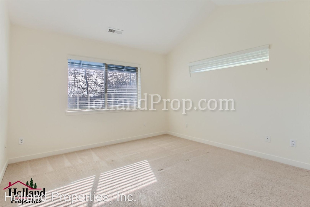 12838 Nw Clement Ln - Photo 16