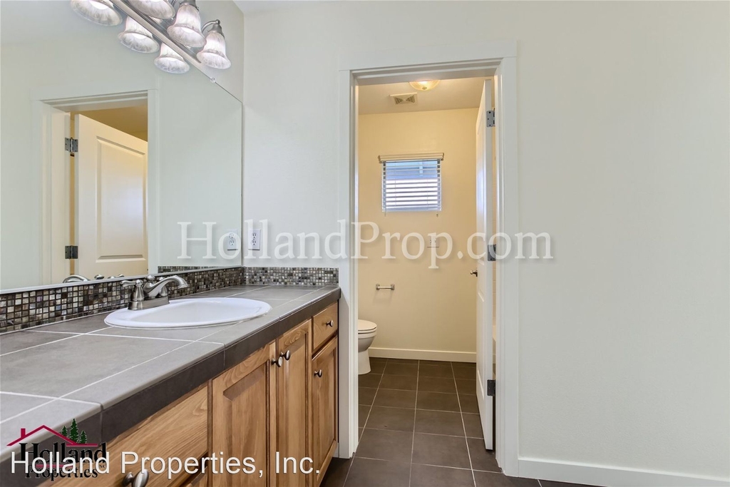 12838 Nw Clement Ln - Photo 19