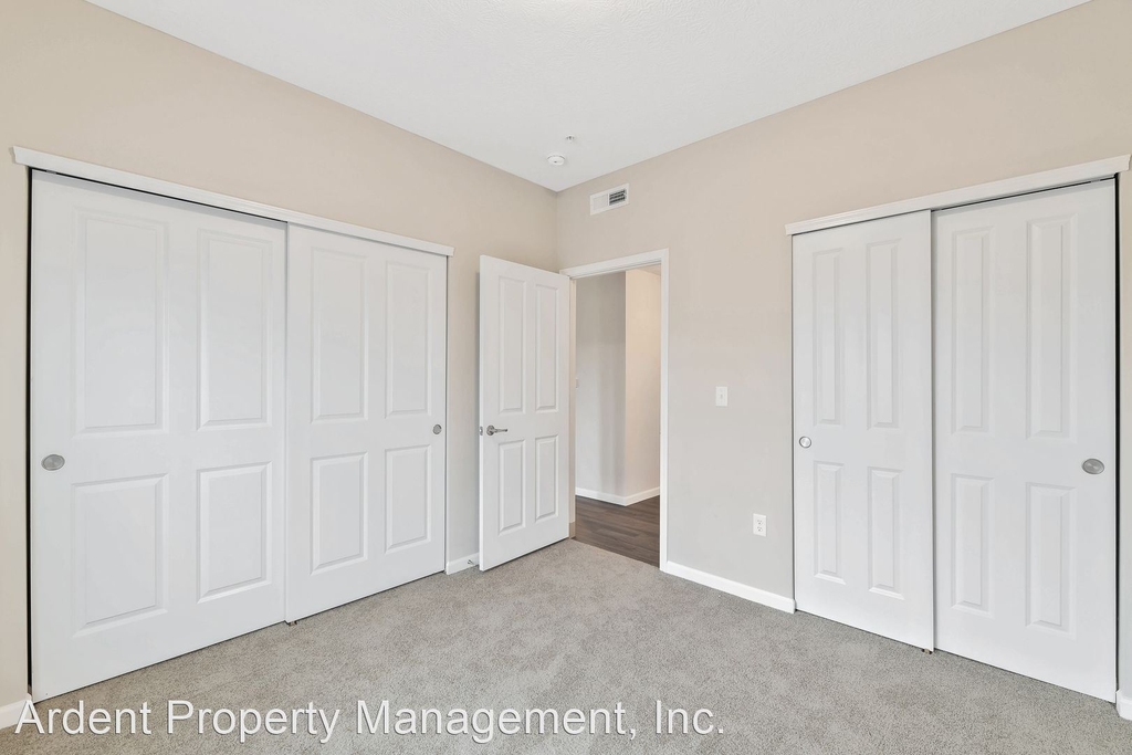4100 Lakeview Crossing - Photo 7