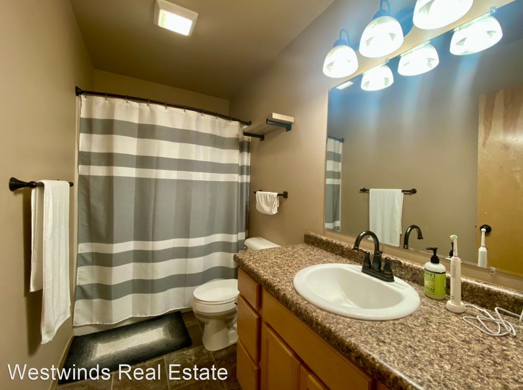 2153 Westminster Circle - Photo 10