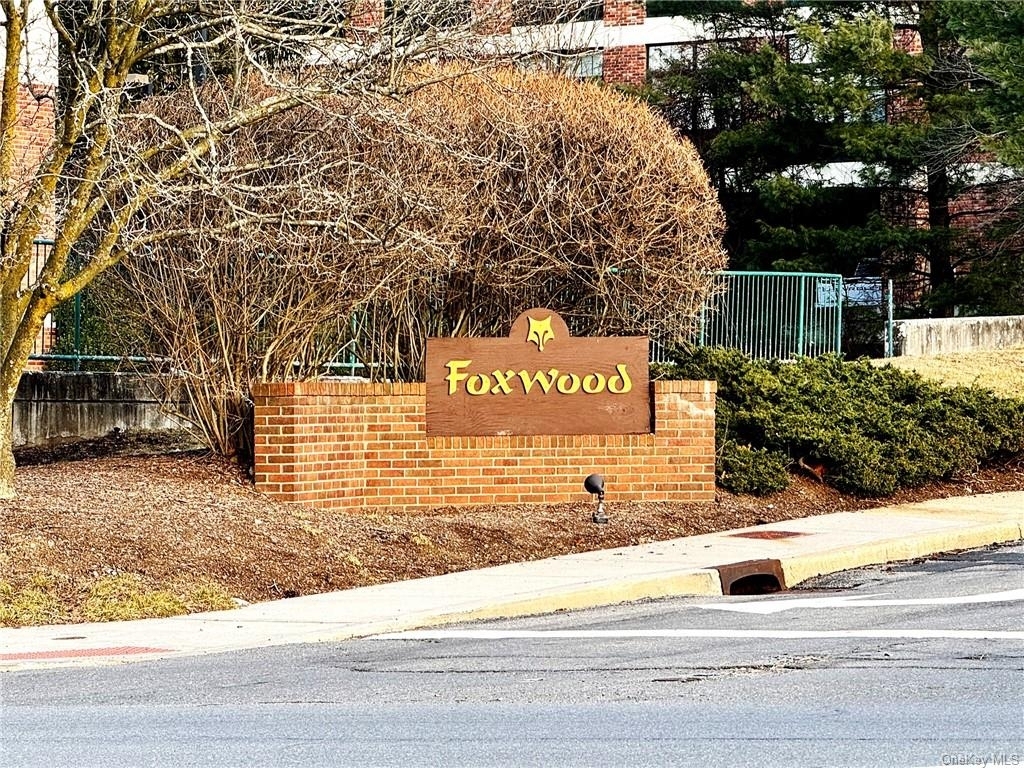13 Foxwood Circle - Photo 1