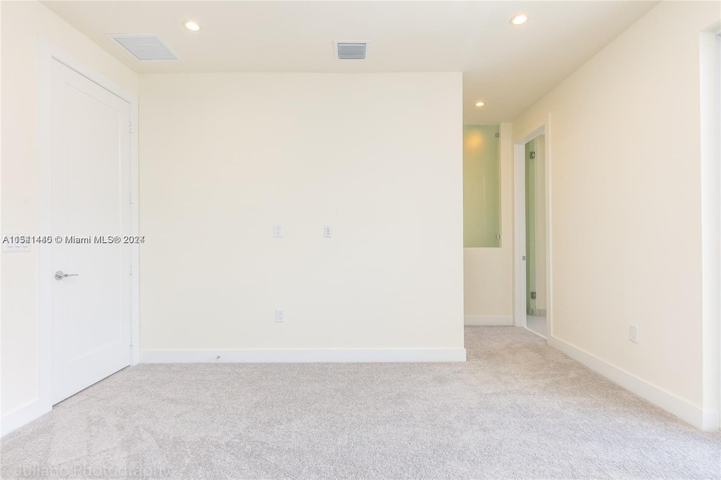 10367 Nw 63rd Ter - Photo 19