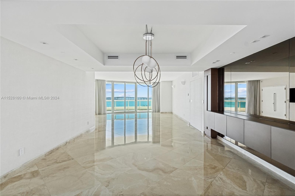 1643 Brickell Ave - Photo 7