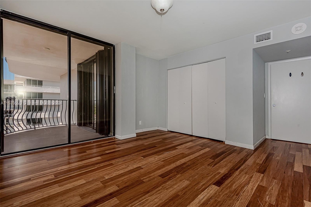 8877 Collins Avenue - Photo 13