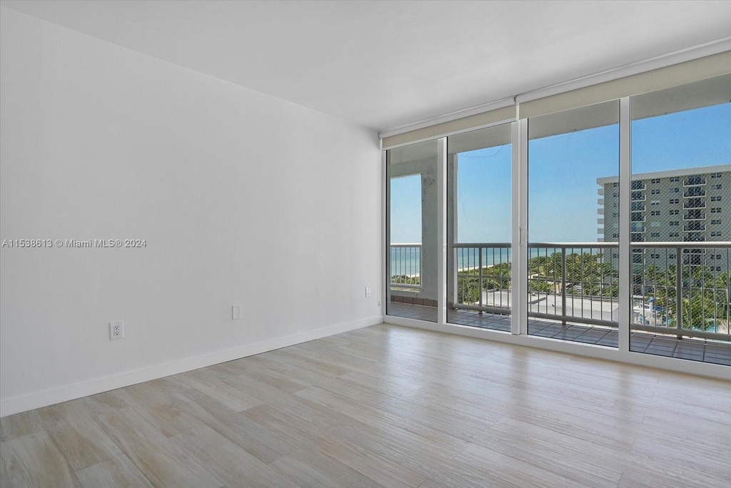 9341 Collins Ave - Photo 27